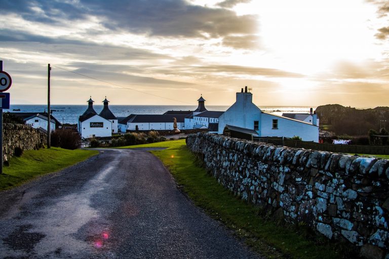 Ardbeg Distillery10 768x512