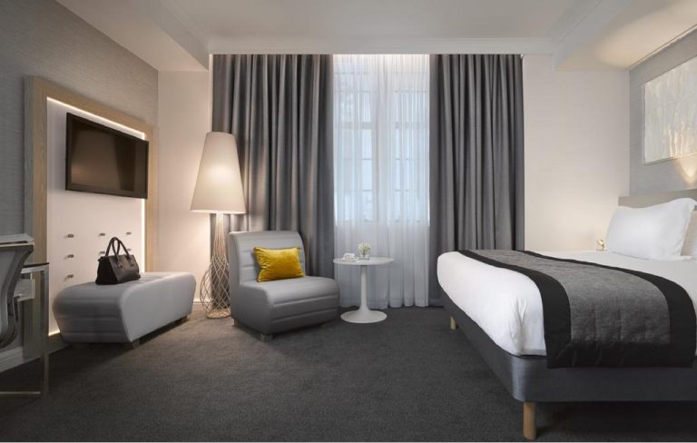 Radisson Blu Hotel Edinburgh City Centre room2 768x488