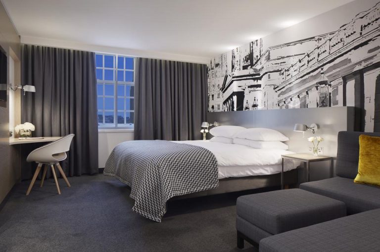 Radisson Blu Hotel Edinburgh City Centre room3 768x509